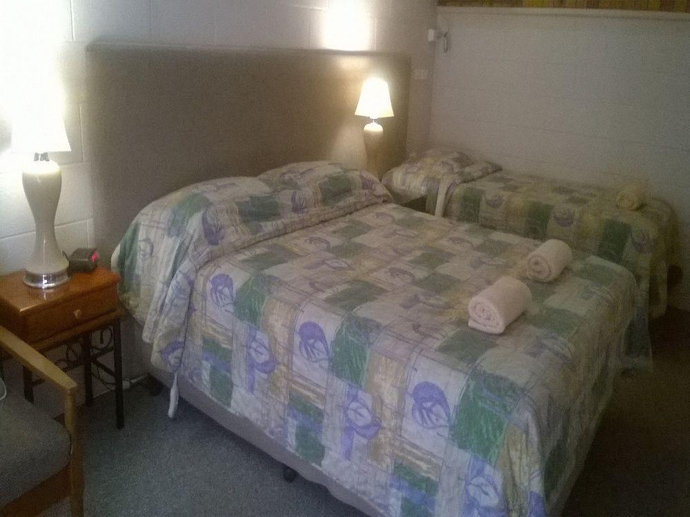 Motor Motel 3*